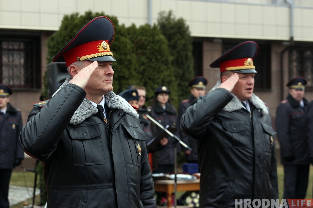 Гродненская милиция в день своего праздника прошла маршем по улицам города