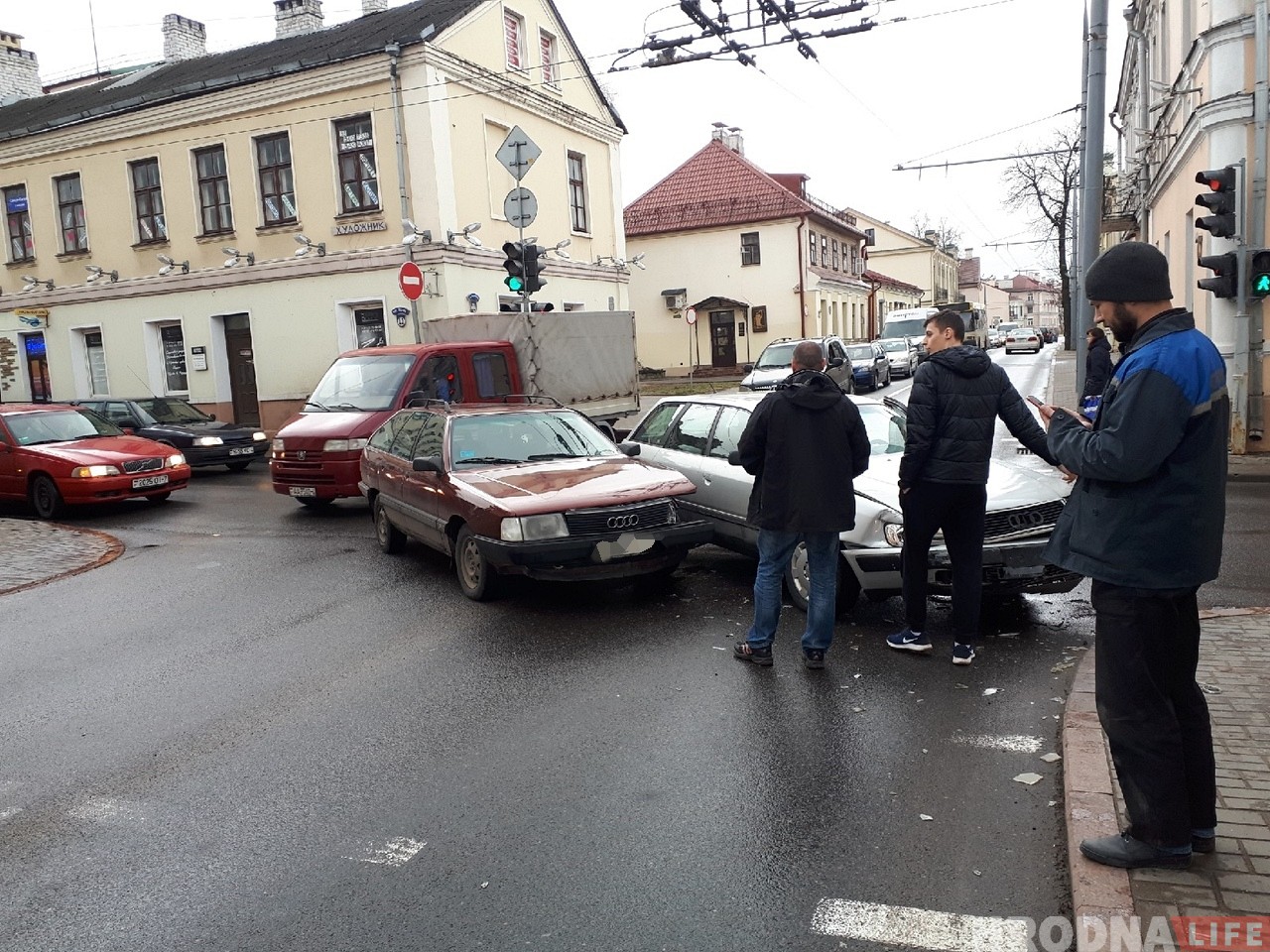 Фотафакт: на Кірава-Сацыялістычнай чарговае ДТЗ