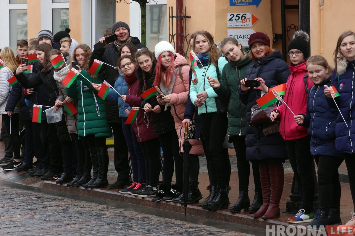 Гродненская милиция в день своего праздника прошла маршем по улицам города