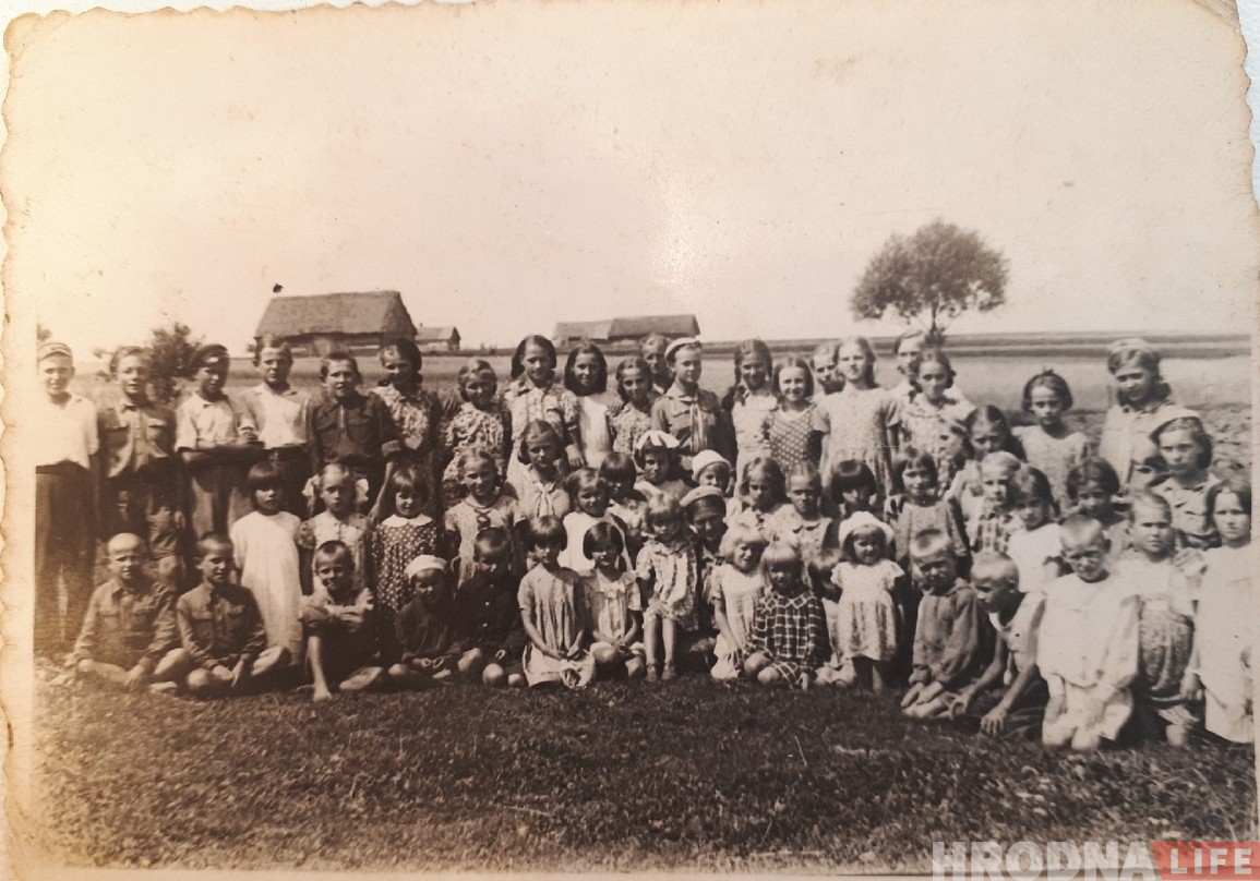 «Мы з Пярэселкі». Як вясковыя хлопцы баранілі Фарны касцёл у Гродне