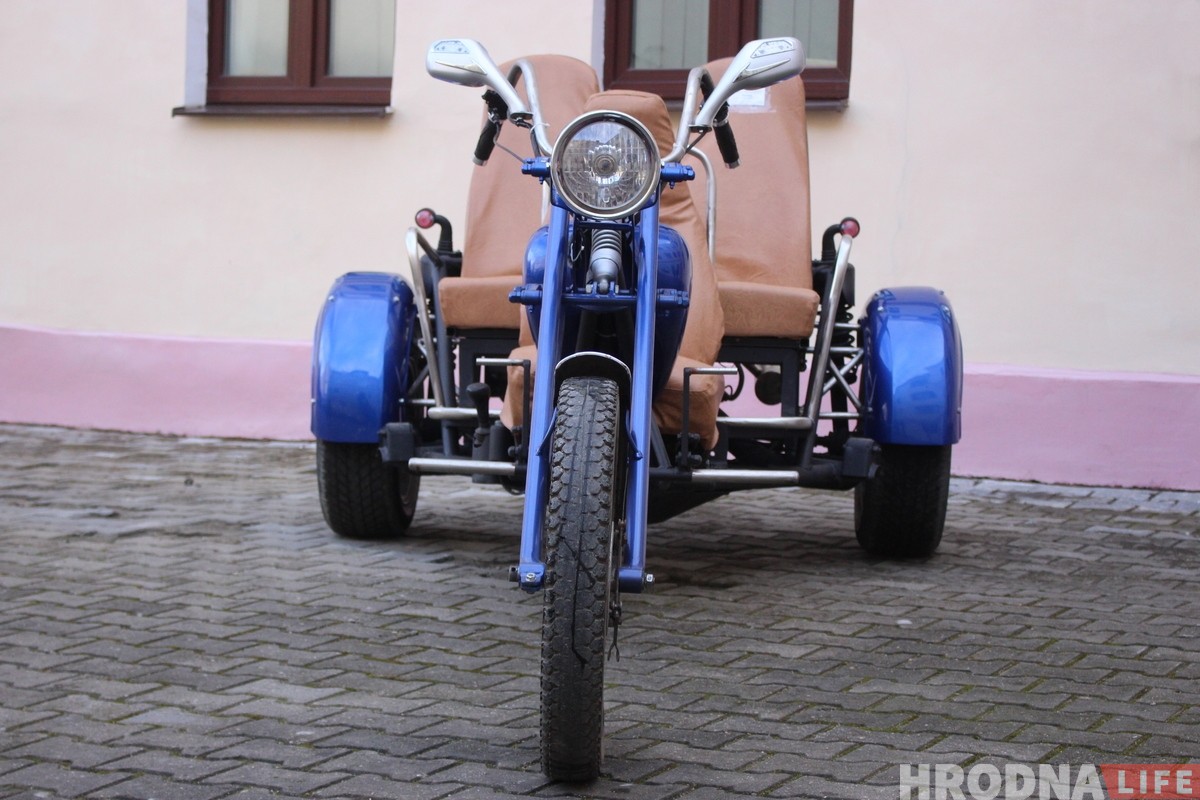 "Рукастыя і галавастыя". У Гродне выкладчык каледжа сабраў з навучэнцамі трыцыкл "Рукастыя і галавастыя". У Гродне выкладчык каледжа сабраў з навучэнцамі трыцыкл