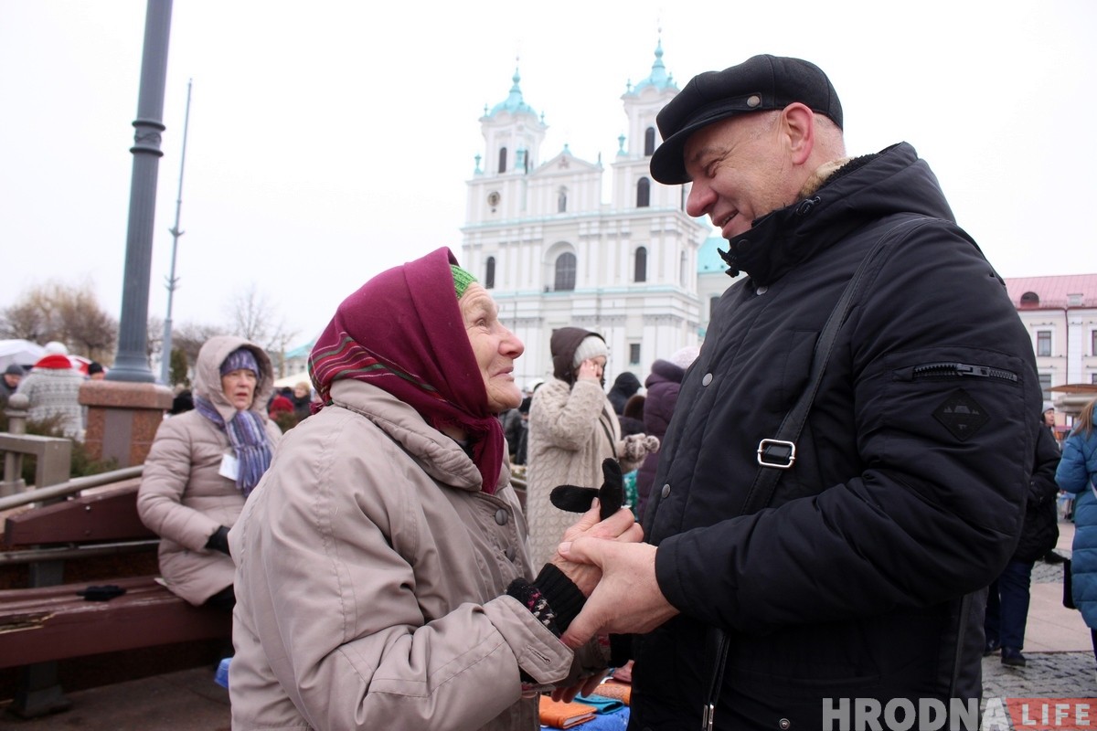 У Гродне праходзіць традыцыйны кірмаш Казюкі