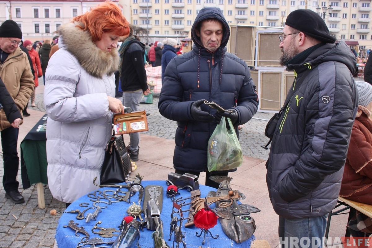 У Гродне праходзіць традыцыйны кірмаш Казюкі