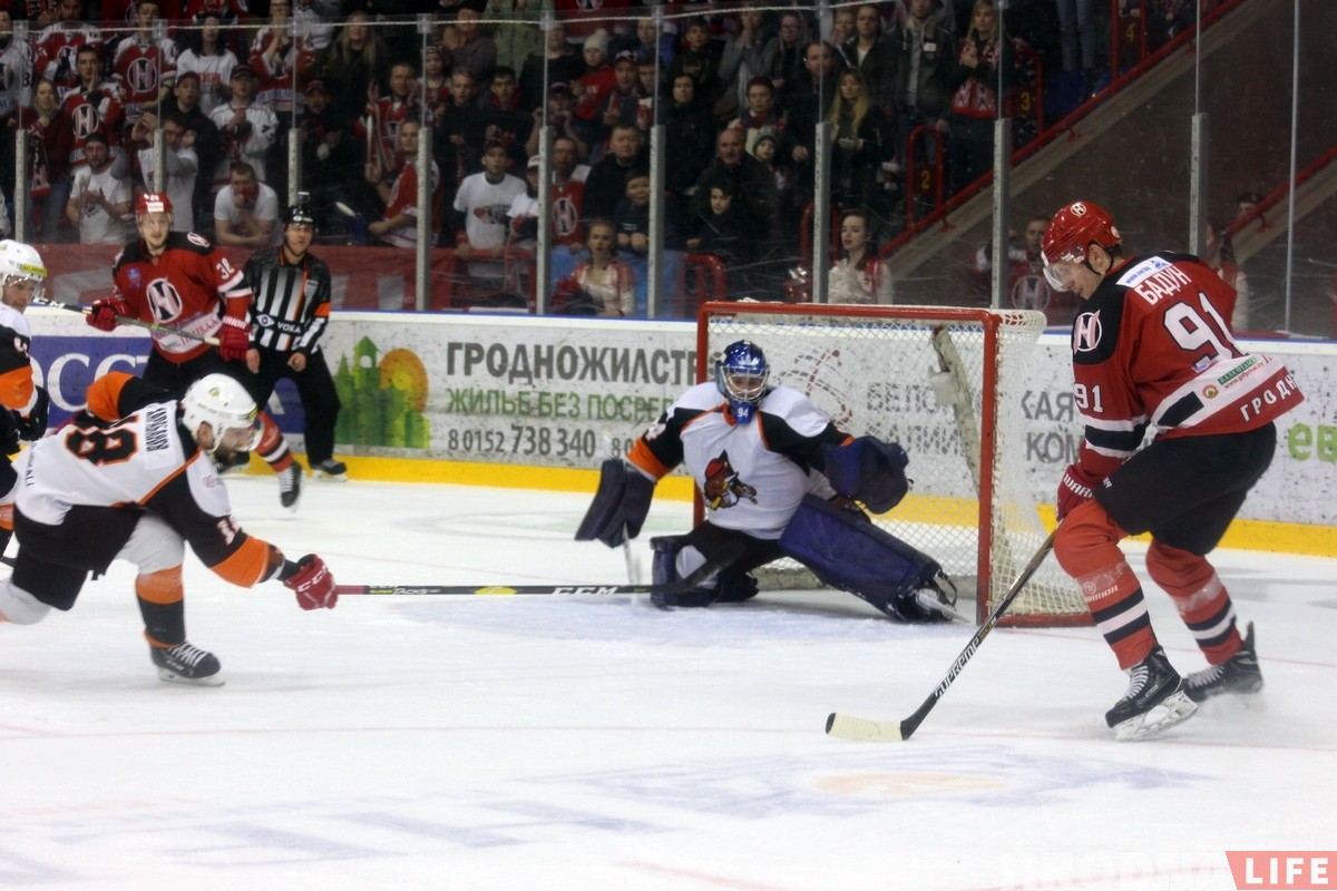 Чарговая перамога над "Шахцёрам" дазволіла "Нёману" выйсці наперад у серыі 