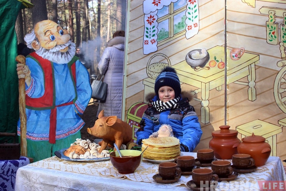 ФОТА: У Гродне прайшлі народныя гулянні на Масленіцу