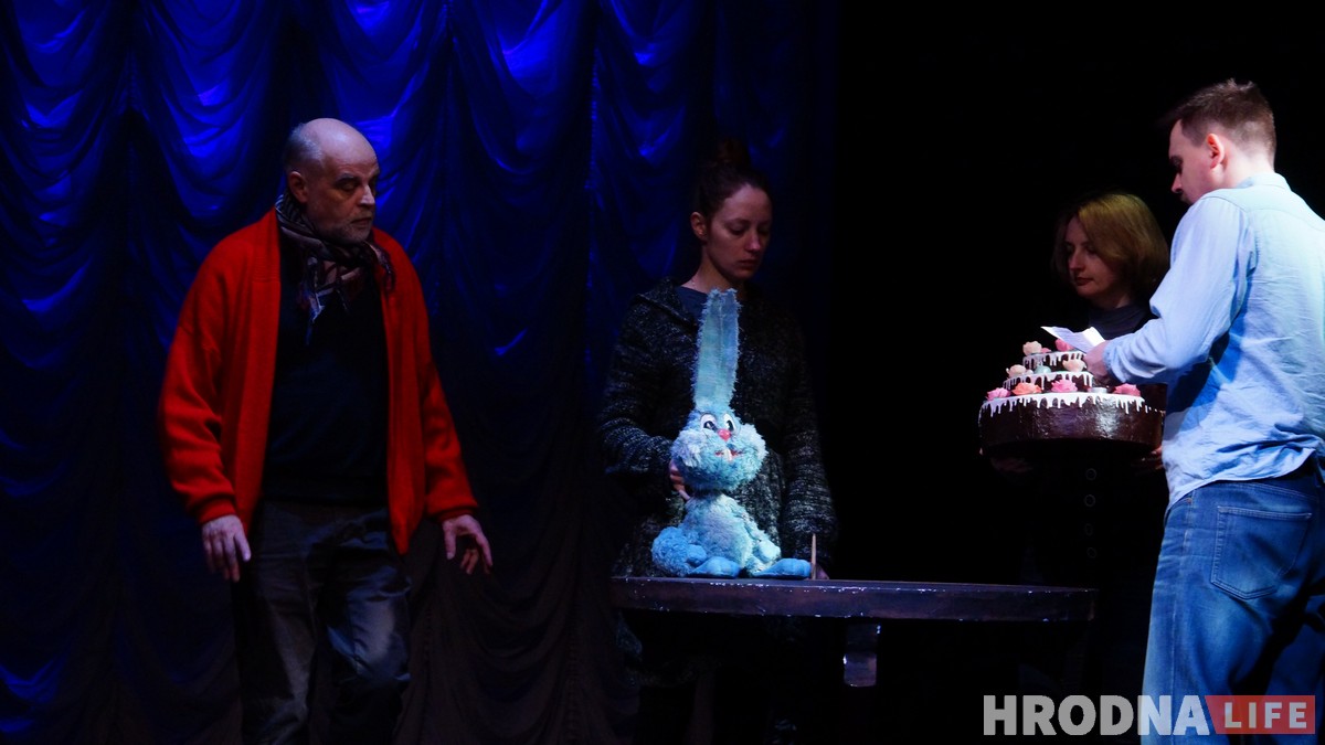 Пирожки с капустой, рисунки кукол и Концерт №15: Театр кукол готовит капусник ко Дню театра