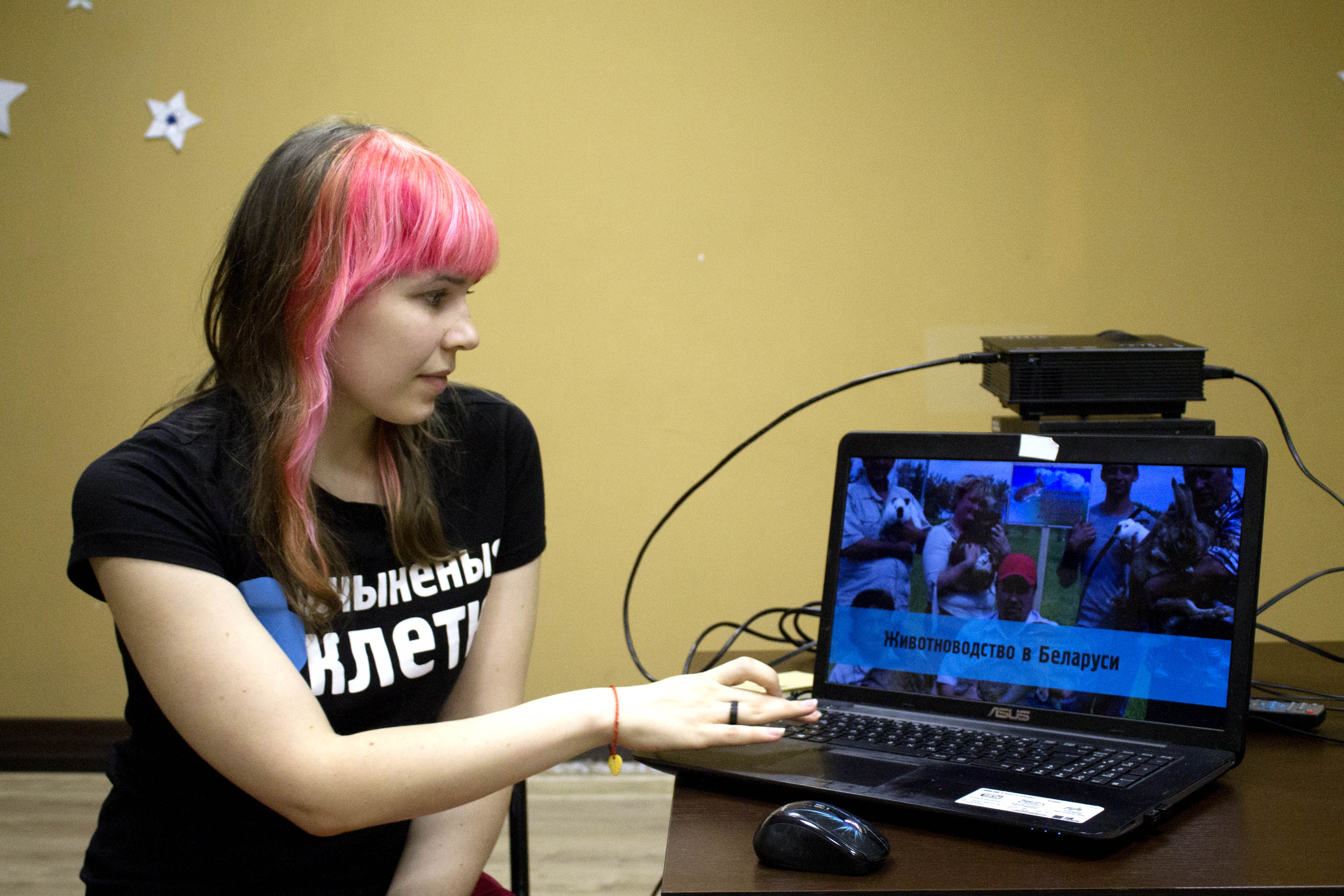 “Папугаі могуць пакутаваць ад дэпрэсіі або не знайсці сабе пару”. Арнітолагі і зааабаронцы пра гродзенскую “Папугайню”