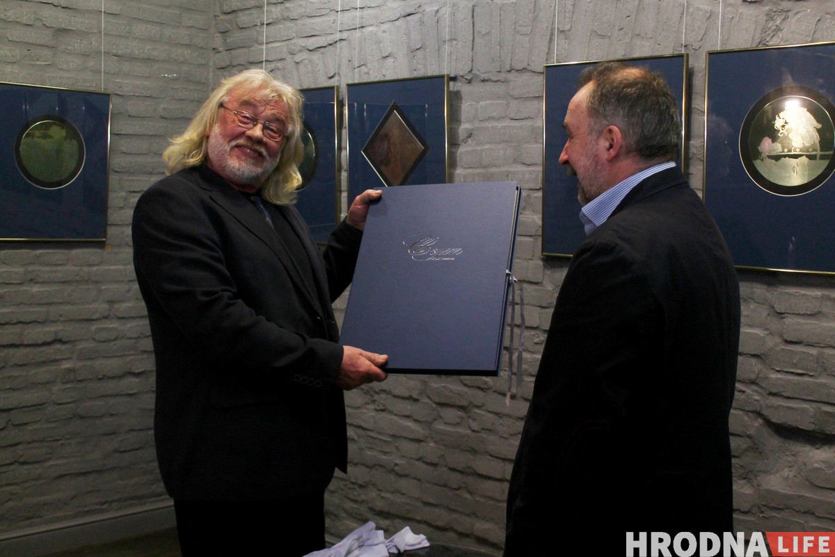 Незавершаны "Санет" Юрыя Якавенкі прэзентавалі ў галерэі "У Майстра" Незавершаны "Санет" Юрыя Якавенкі прэзентавалі ў галерэі "У Майстра"