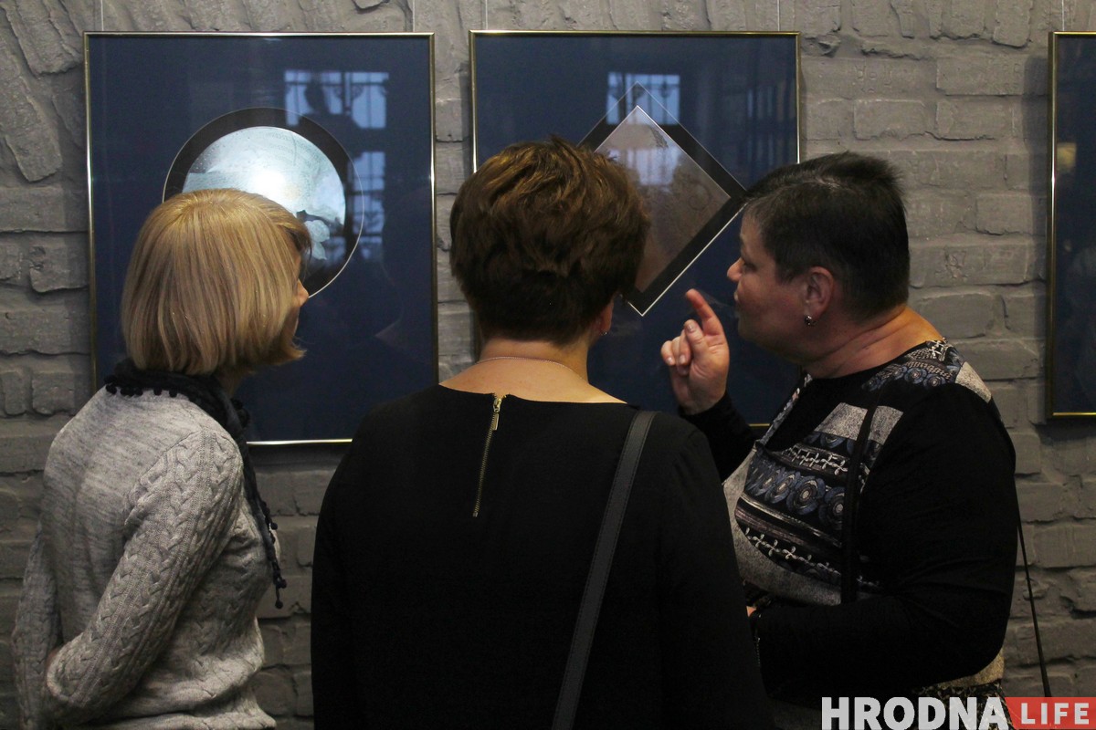 Незавершаны "Санет" Юрыя Якавенкі прэзентавалі ў галерэі "У Майстра" Незавершаны "Санет" Юрыя Якавенкі прэзентавалі ў галерэі "У Майстра"