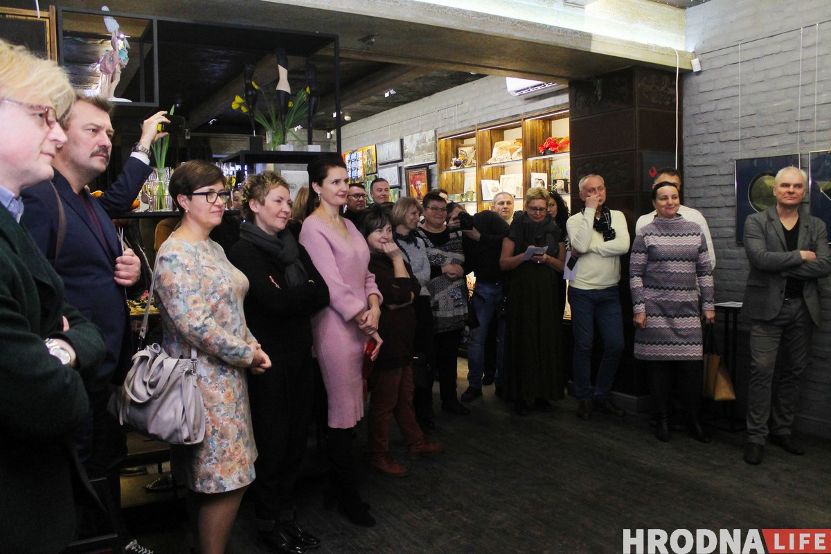 Незавершаны "Санет" Юрыя Якавенкі прэзентавалі ў галерэі "У Майстра" Незавершаны "Санет" Юрыя Якавенкі прэзентавалі ў галерэі "У Майстра"