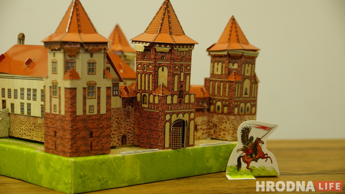 Построй себе Мирский замок и узнай о его легендах