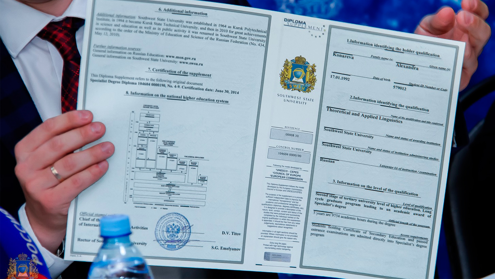 З'язджаць вучыцца непажадана, вяртацца з дыпломам таксама. Як у Беларусі змагаюцца з замежнай адукацыяй