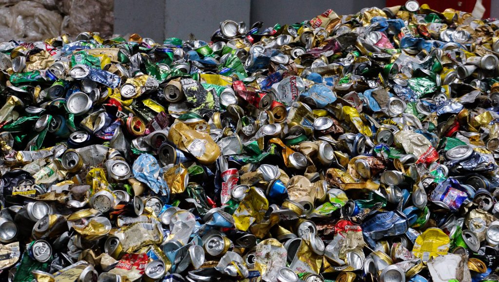 250 тон “грошай” штодня. Як смеццесартавальны завод Гродна ратуе рэсурсы і экалогію