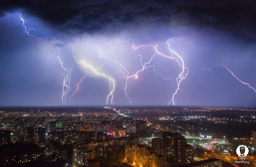 Фота: Першая красавіцкая навальніца на здымках гродзенцаў