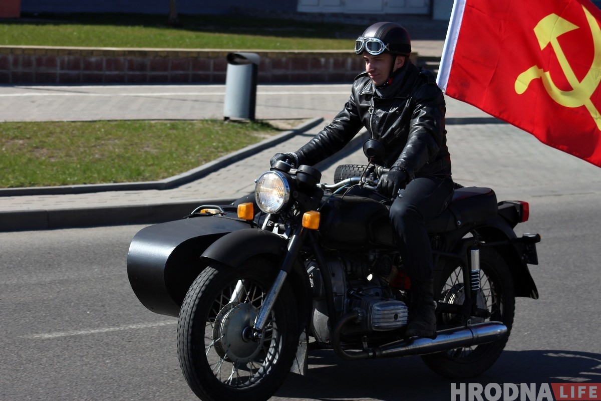 Зноў роў матора: у Гродне байкеры адкрылі мотасезон