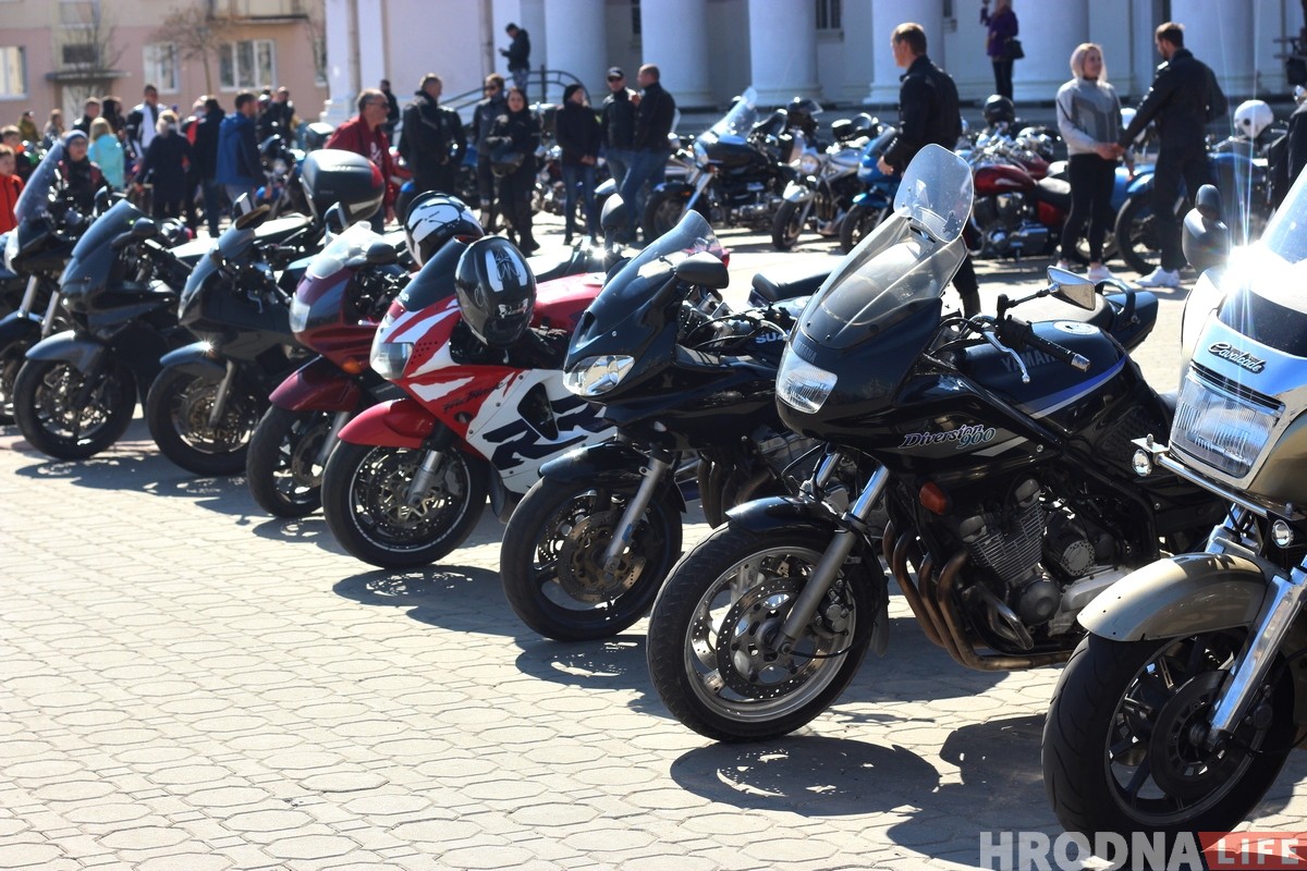 Зноў роў матора: у Гродне байкеры адкрылі мотасезон