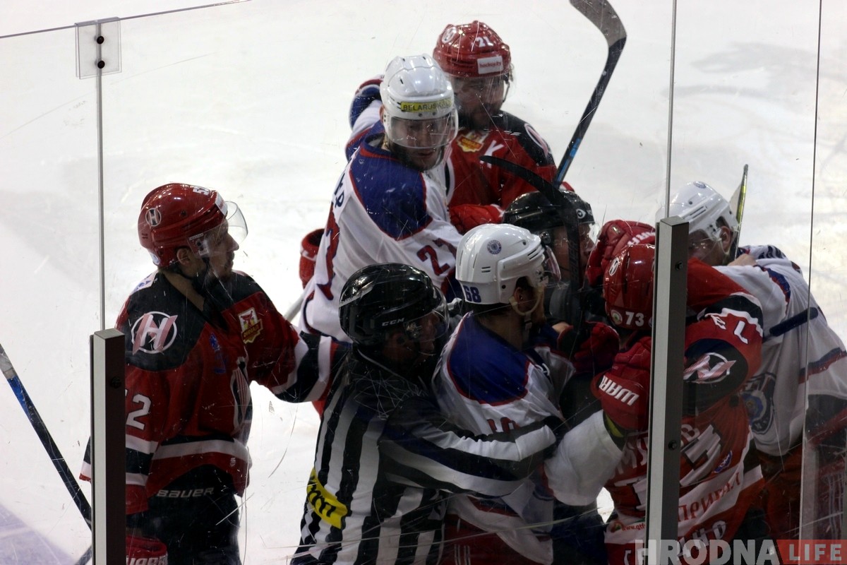 Момантаў шмат, галоў няма: "Нёман" зноў прайграў "Юнацтву"