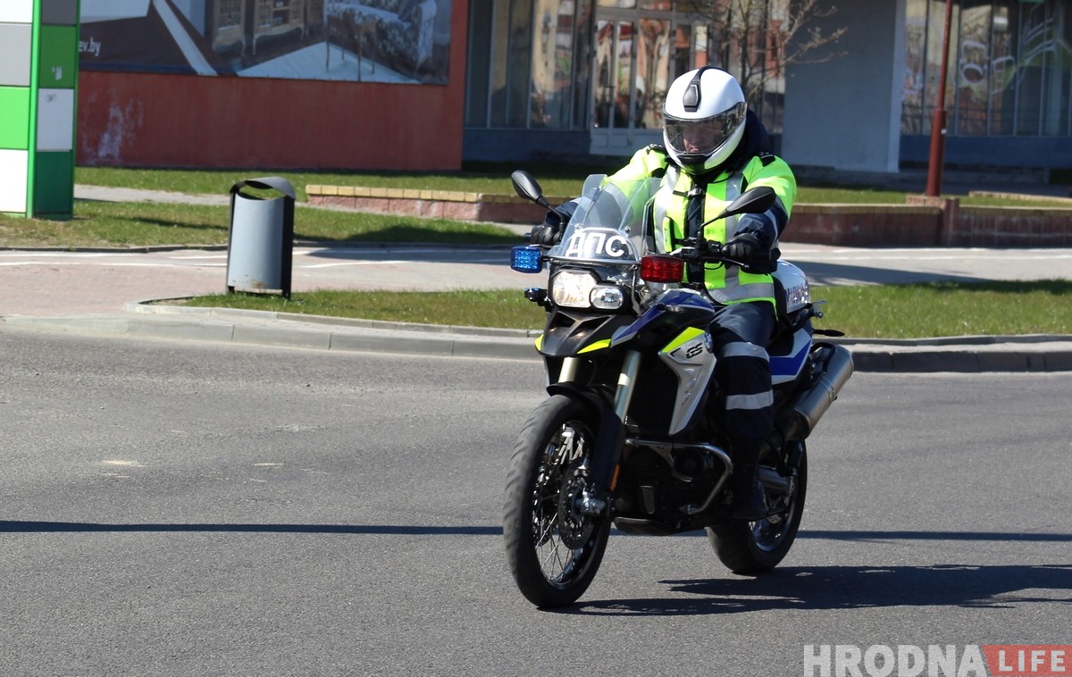 Зноў роў матора: у Гродне байкеры адкрылі мотасезон