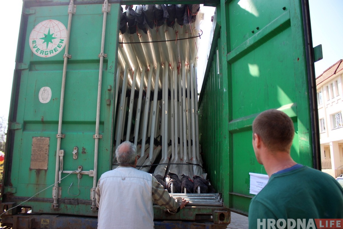 В Гродно привезли колесо обозрения высотой 42 метра