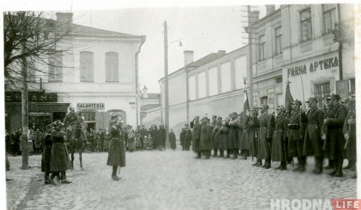 Загінуў у 1939 годзе, але пакінуў вялікі фотаархіў. Гісторыя аднаго афіцэра з Гродна