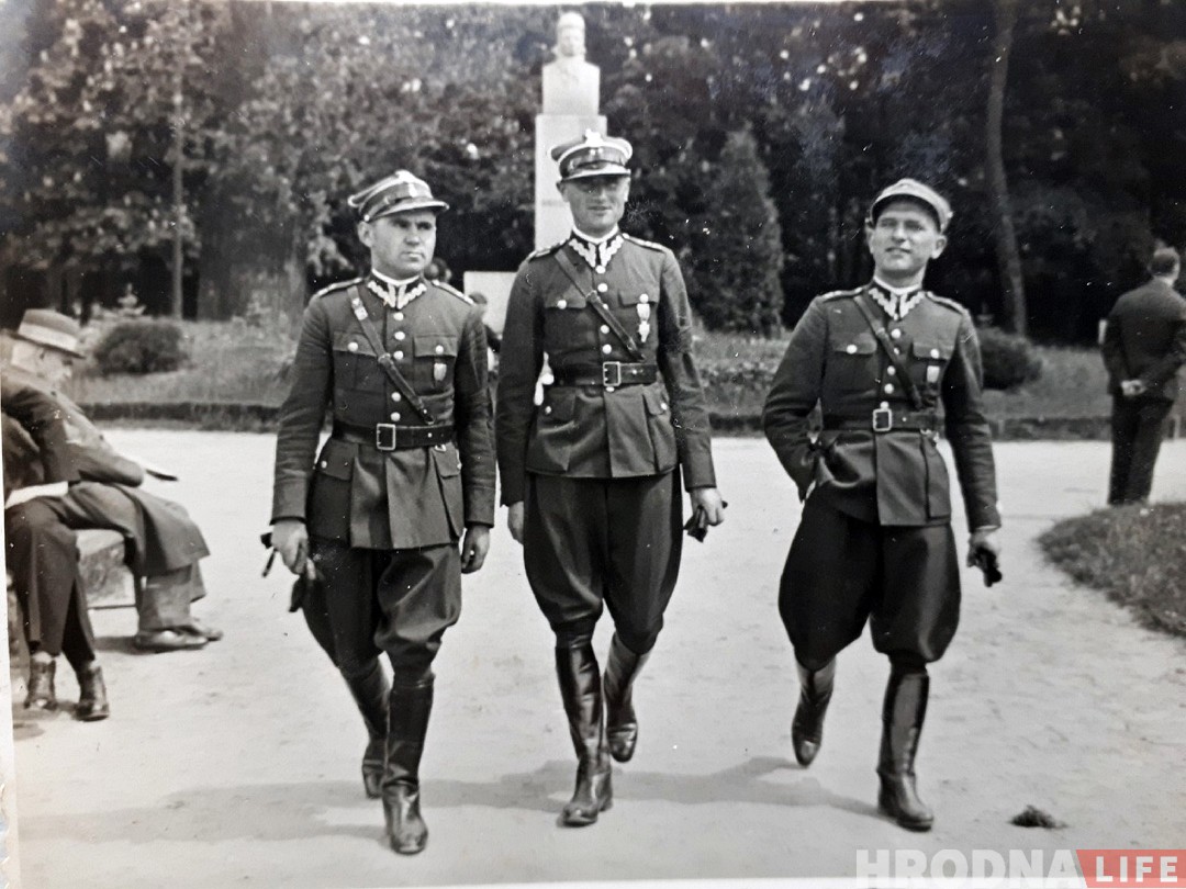 Загінуў у 1939 годзе, але пакінуў вялікі фотаархіў. Гісторыя аднаго афіцэра з Гродна