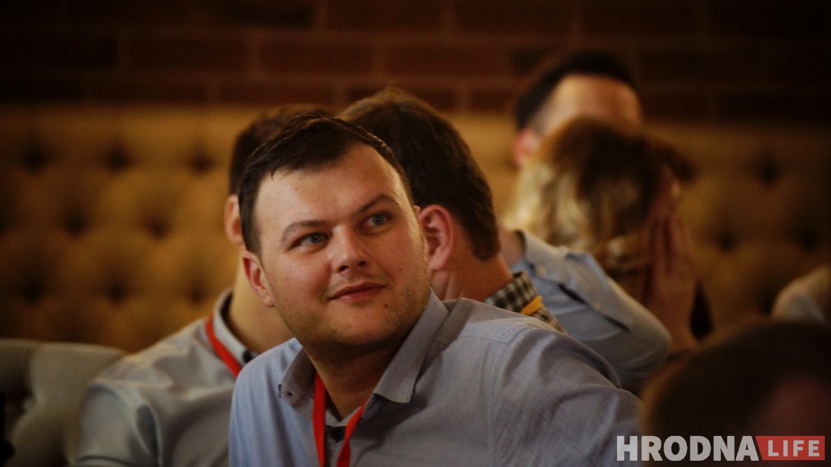 «IT-прадукты продаюць не так, як каўбасу ці варэнне». 80 бізнесменаў з Гродна вучыліся гуляць не па-дзіцячы