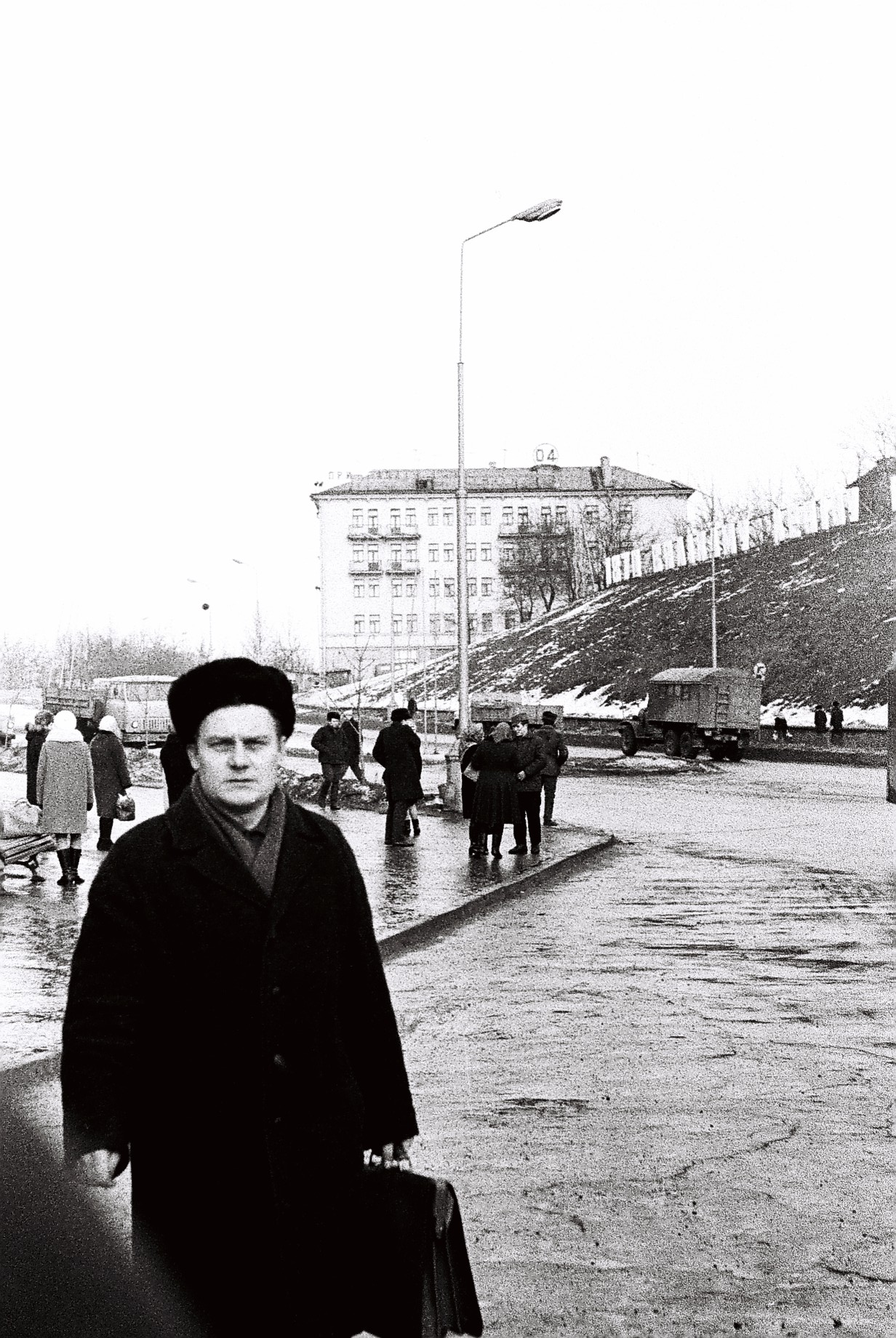 Слава вялікаму ЛЕНІНскаму раёну! Якія савецкія надпісы раней былі ля Бернардынскага касцёла