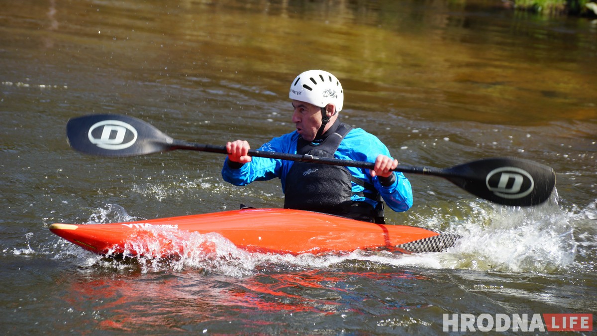Нёманская вясна-2019: Шалёны Макс разбудзіў турыстаў-воднікаў ад спячкі і накарміў тушонкай Нёманская вясна-2019: Шалёны Макс разбудзіў турыстаў-воднікаў ад спячкі і накарміў тушонкай