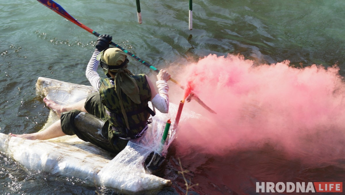 Нёманская вясна-2019: Шалёны Макс разбудзіў турыстаў-воднікаў ад спячкі і накарміў тушонкай Нёманская вясна-2019: Шалёны Макс разбудзіў турыстаў-воднікаў ад спячкі і накарміў тушонкай