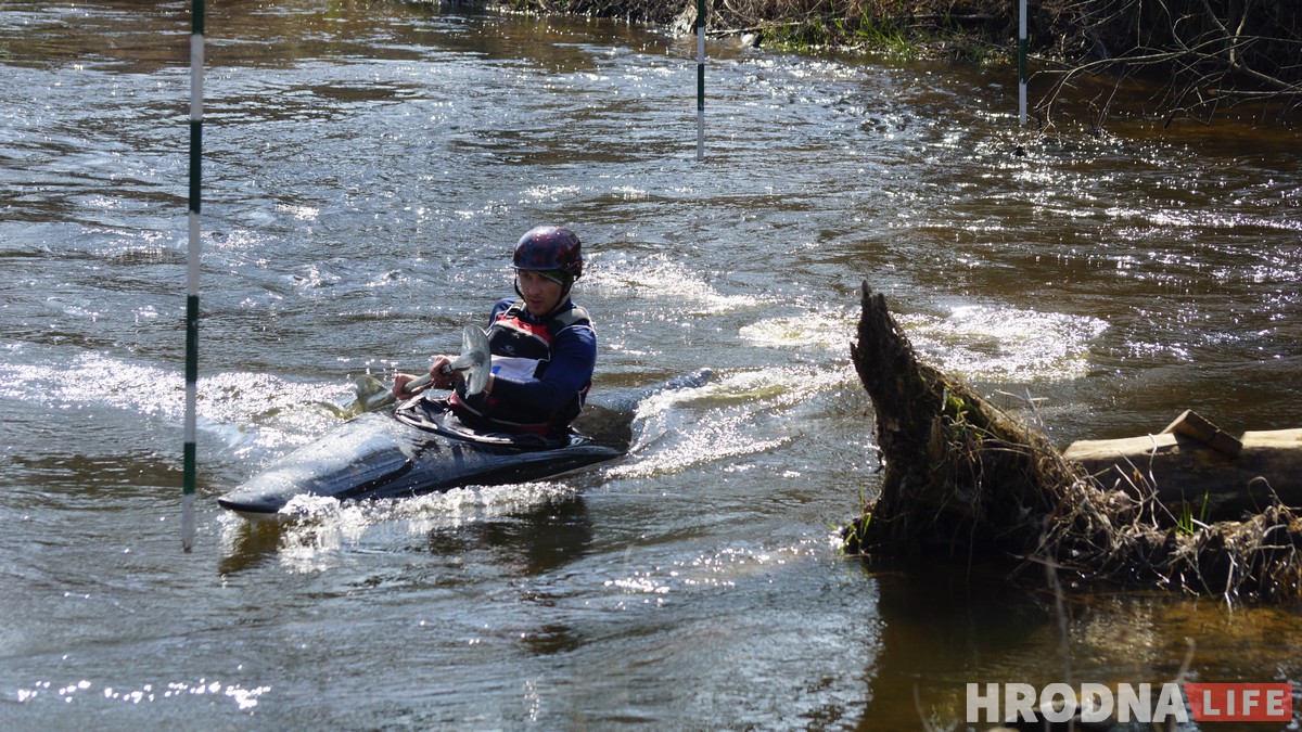 Нёманская вясна-2019: Шалёны Макс разбудзіў турыстаў-воднікаў ад спячкі і накарміў тушонкай Нёманская вясна-2019: Шалёны Макс разбудзіў турыстаў-воднікаў ад спячкі і накарміў тушонкай