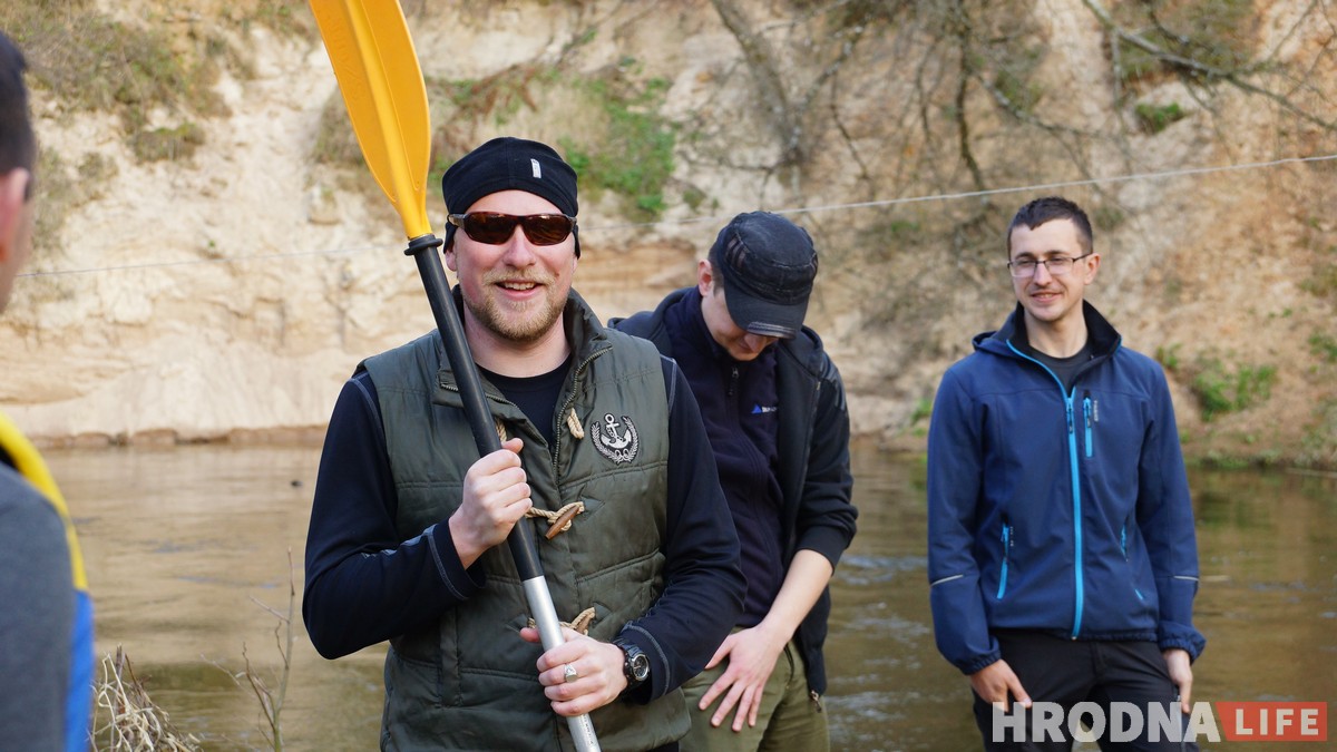 Нёманская вясна-2019: Шалёны Макс разбудзіў турыстаў-воднікаў ад спячкі і накарміў тушонкай Нёманская вясна-2019: Шалёны Макс разбудзіў турыстаў-воднікаў ад спячкі і накарміў тушонкай