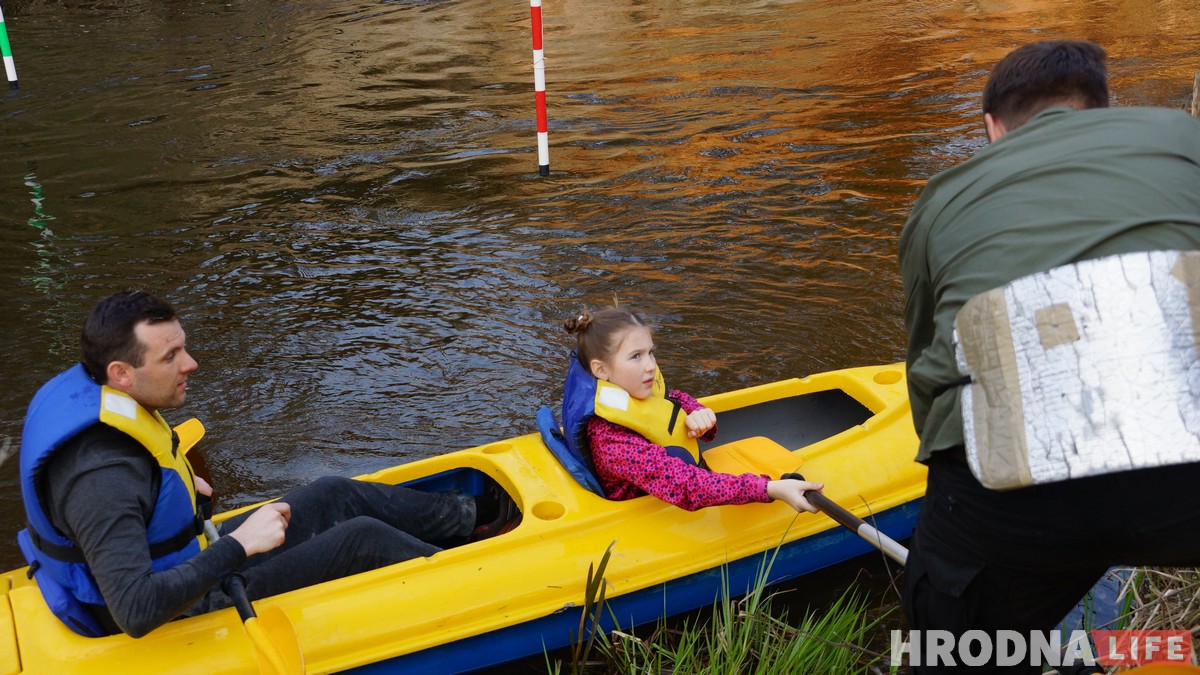 Нёманская вясна-2019: Шалёны Макс разбудзіў турыстаў-воднікаў ад спячкі і накарміў тушонкай Нёманская вясна-2019: Шалёны Макс разбудзіў турыстаў-воднікаў ад спячкі і накарміў тушонкай