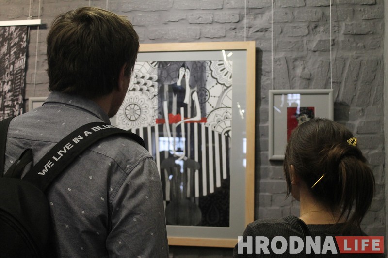 Мама з дачкой здольныя на ўсё. У Гродне адкрылася выстава Валянціны Шобы і Ганны Панцялеевай “Легкія паводзіны” Мама з дачкой здольныя на ўсё. У Гродне адкрылася выстава Валянціны Шобы і Ганны Панцялеевай “Легкія паводзіны”