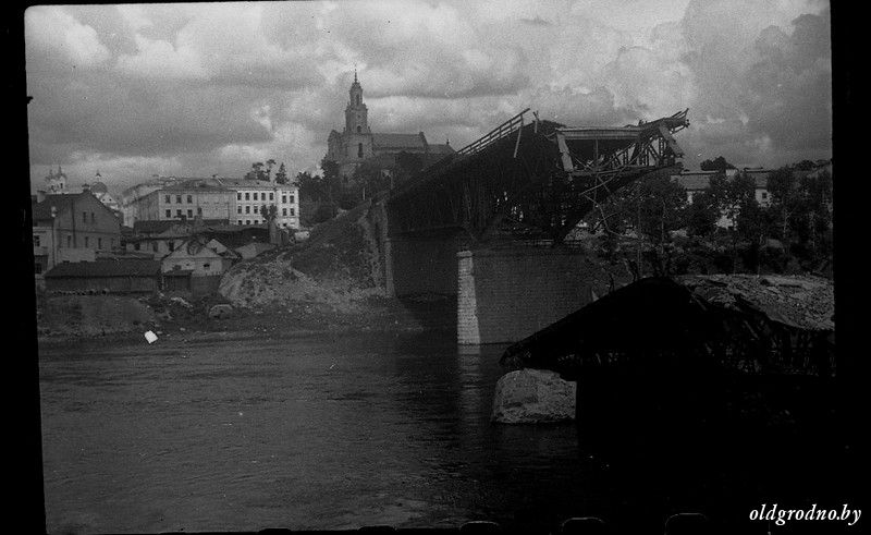 «Мясцовым ніхто не казаў, што мост плануюць узарваць». 89-гадовая гродзенка пра перадваенныя і ваенныя гады