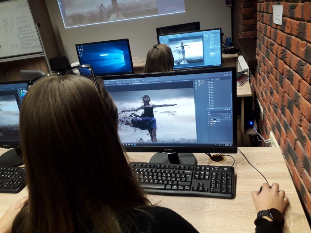 Сябры і робаты ў ITeen Academy. Як правесці лета ў Гродне займальна і з карысцю