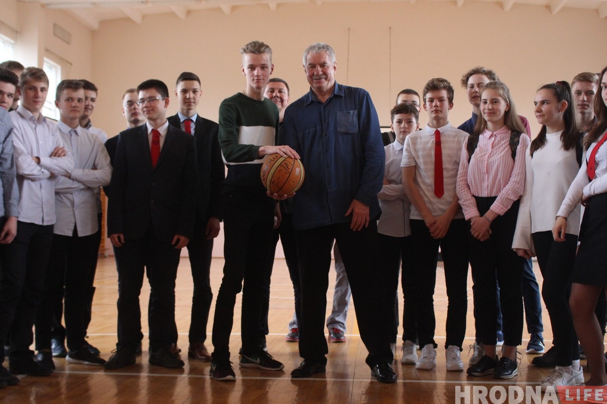 «У родным горадзе люблю Нёман і рыбалку». У Гродна прыехаў легендарны баскетбаліст Іван Ядэшка «У родным горадзе люблю Нёман і рыбалку». У Гродна прыехаў легендарны баскетбаліст Іван Ядэшка