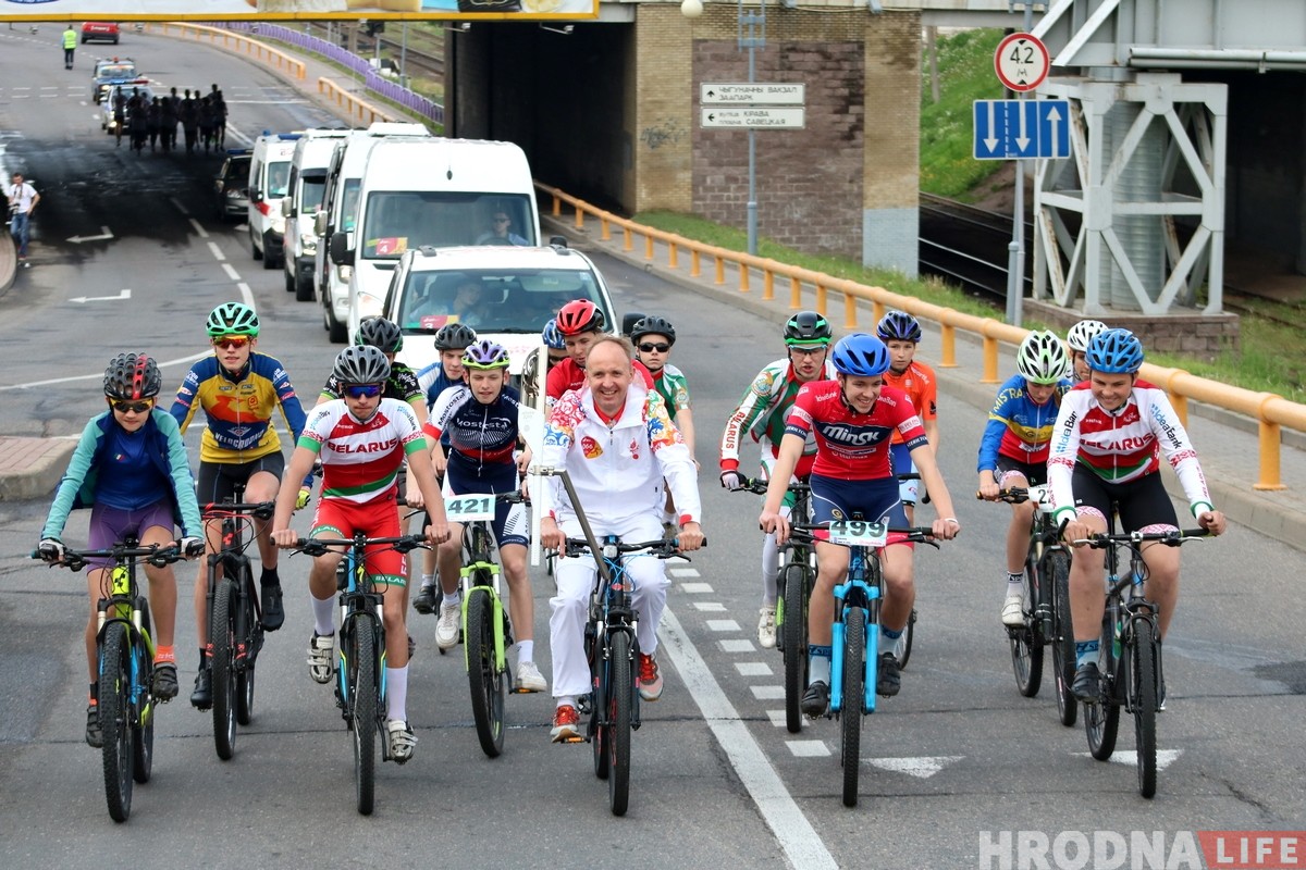 Гродно встретил эстафету огня "Пламя мира"