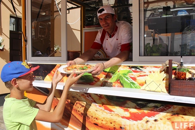 Гродненский Pizza Truck переедет в Минск. "Не исчезаем, а растем"