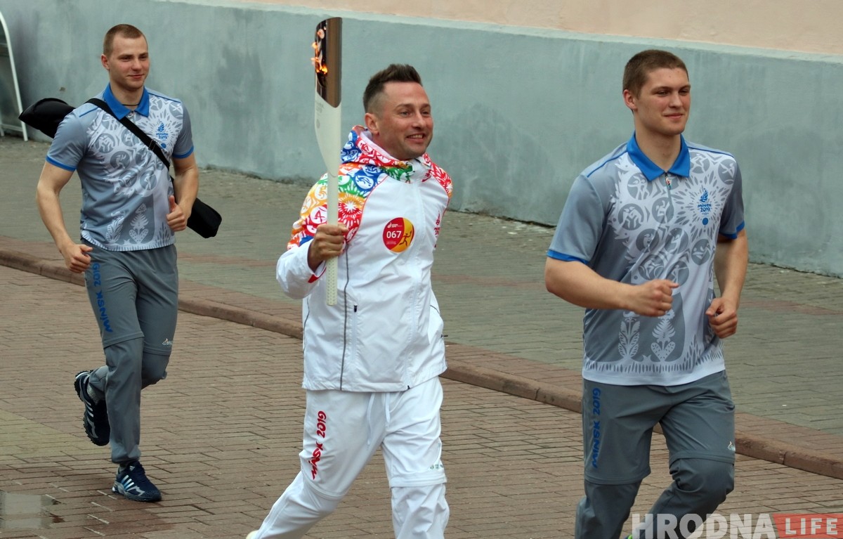 Гродно встретил эстафету огня "Пламя мира"