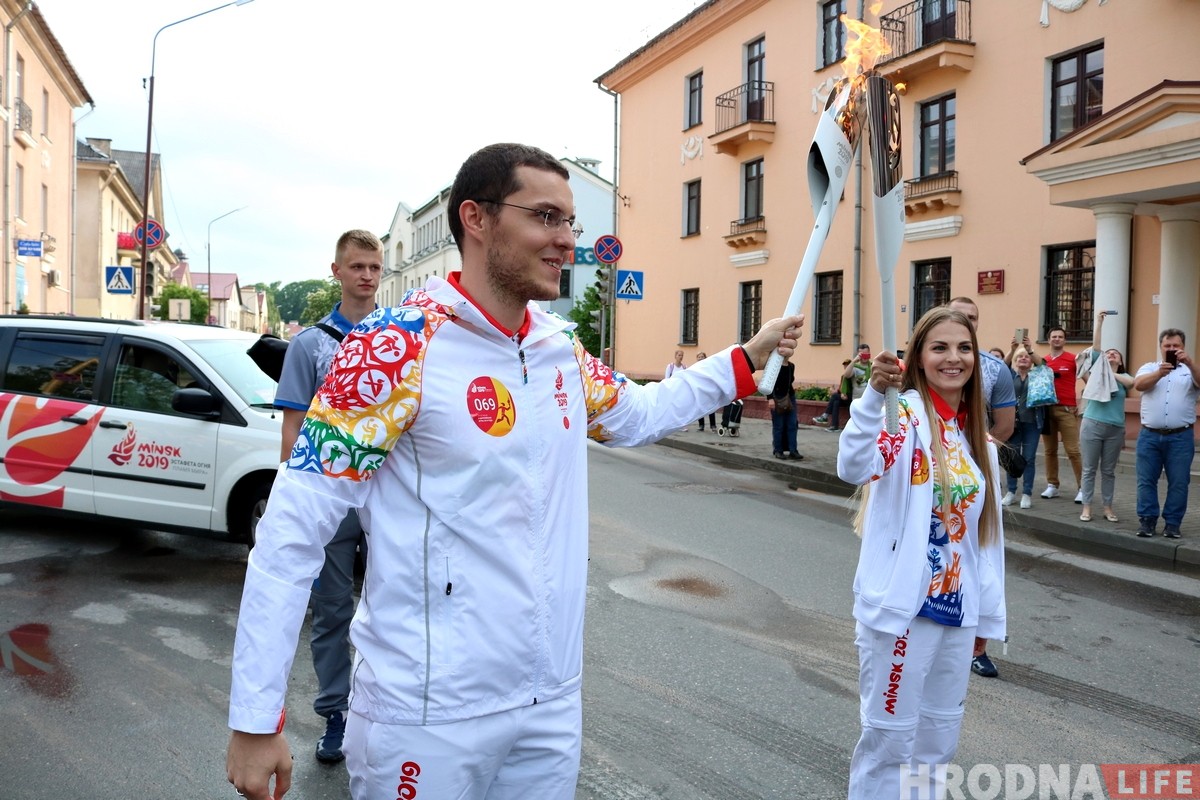 Гродно встретил эстафету огня "Пламя мира"