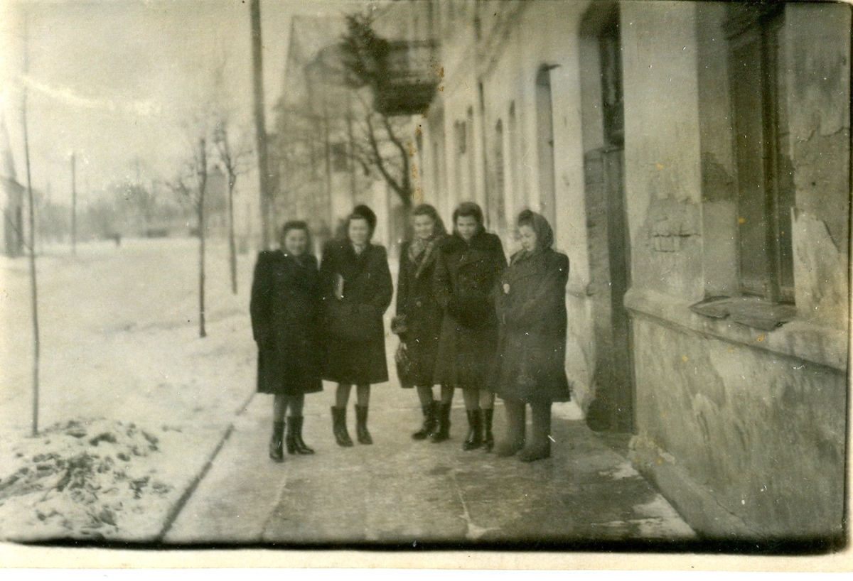 «Мясцовым ніхто не казаў, што мост плануюць узарваць». 89-гадовая гродзенка пра перадваенныя і ваенныя гады