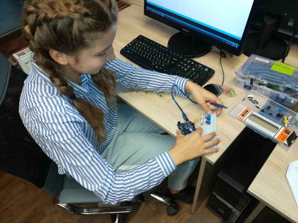 Сябры і робаты ў ITeen Academy. Як правесці лета ў Гродне займальна і з карысцю