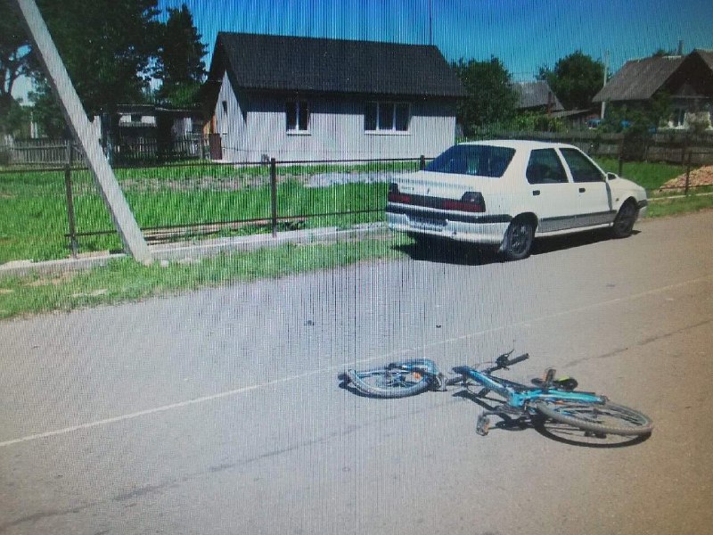 В Ивье 20-летний водитель сбил подростка-велосипедиста. У мальчика тяжелые травмы