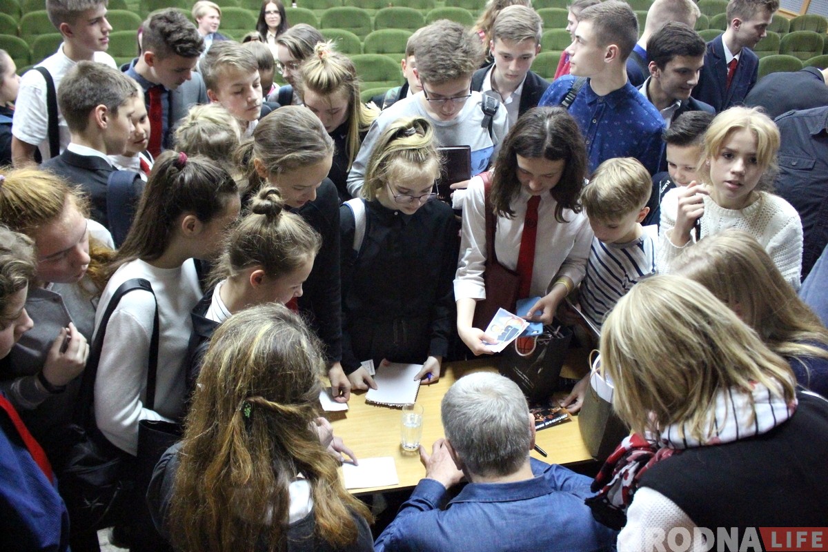 «У родным горадзе люблю Нёман і рыбалку». У Гродна прыехаў легендарны баскетбаліст Іван Ядэшка «У родным горадзе люблю Нёман і рыбалку». У Гродна прыехаў легендарны баскетбаліст Іван Ядэшка