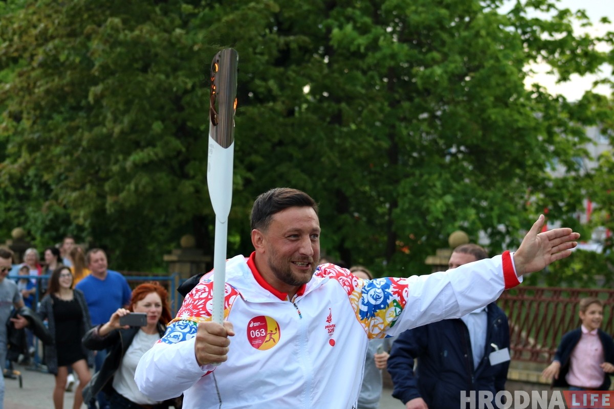 Гродно встретил эстафету огня "Пламя мира"