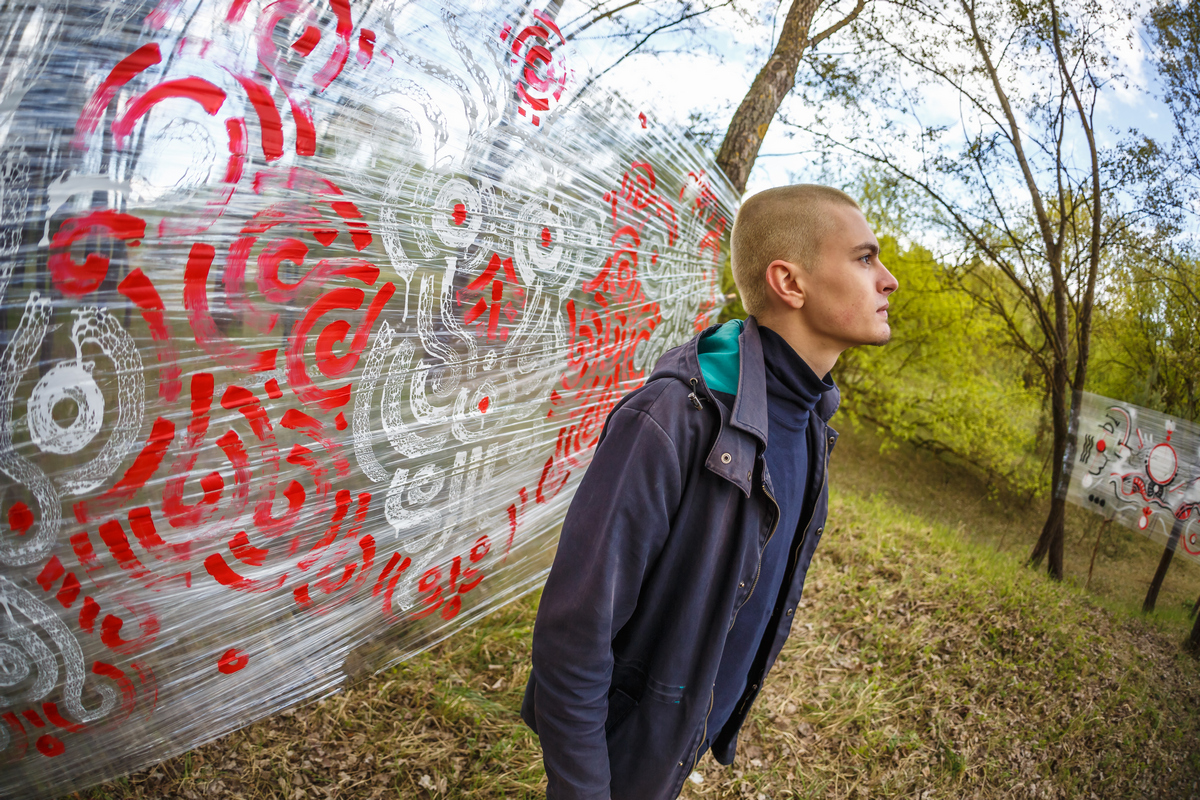 Галерэі, якіх не існуе: глядзіце, якую інсталяцыю стварылі пад Гродна