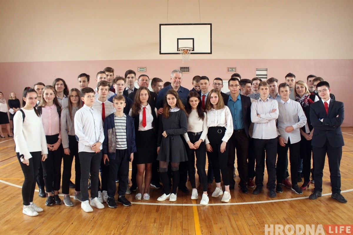 «У родным горадзе люблю Нёман і рыбалку». У Гродна прыехаў легендарны баскетбаліст Іван Ядэшка «У родным горадзе люблю Нёман і рыбалку». У Гродна прыехаў легендарны баскетбаліст Іван Ядэшка