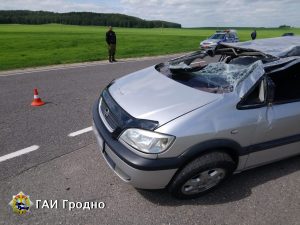 Інспектары ДАІ і валанцёры дзіцячага хоспіса нагадаюць гродзенцам пра шчасце
