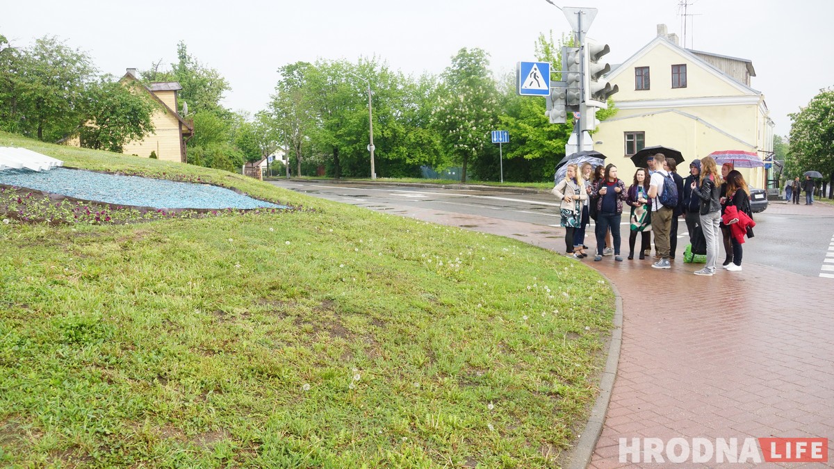 Па Новым Свеце з завязанымі вачамі. Прайшліся па Гродне, які нельга пабачыць, але можна адчуць