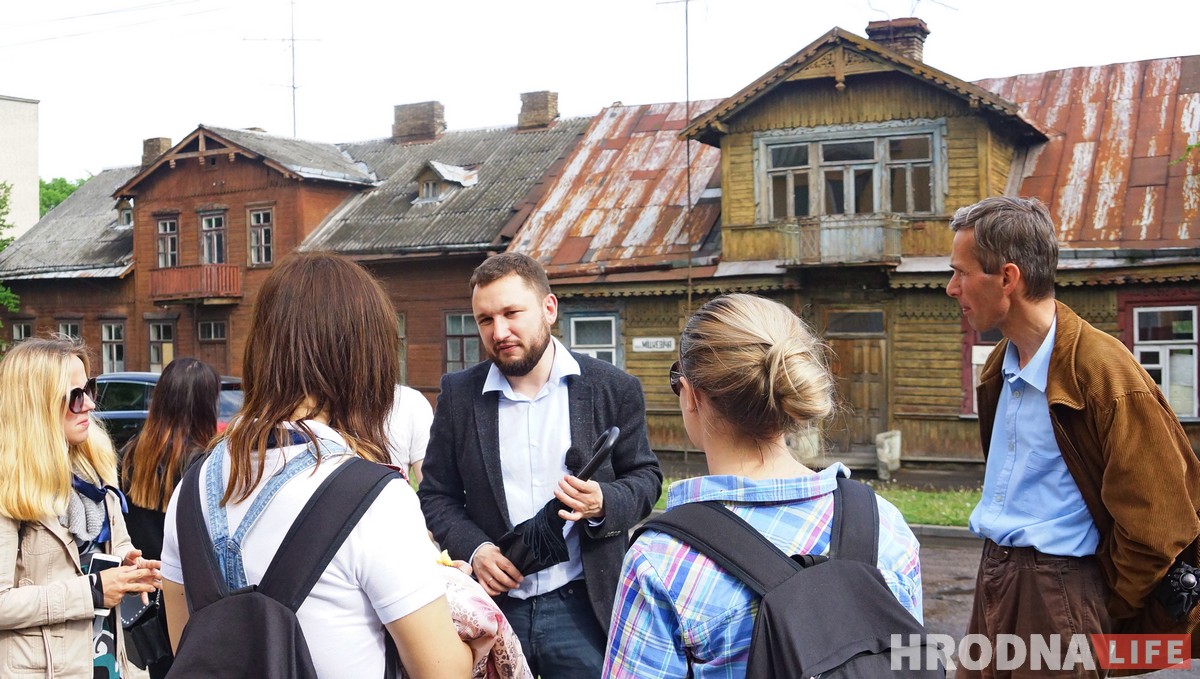Па Новым Свеце з завязанымі вачамі. Прайшліся па Гродне, які нельга пабачыць, але можна адчуць